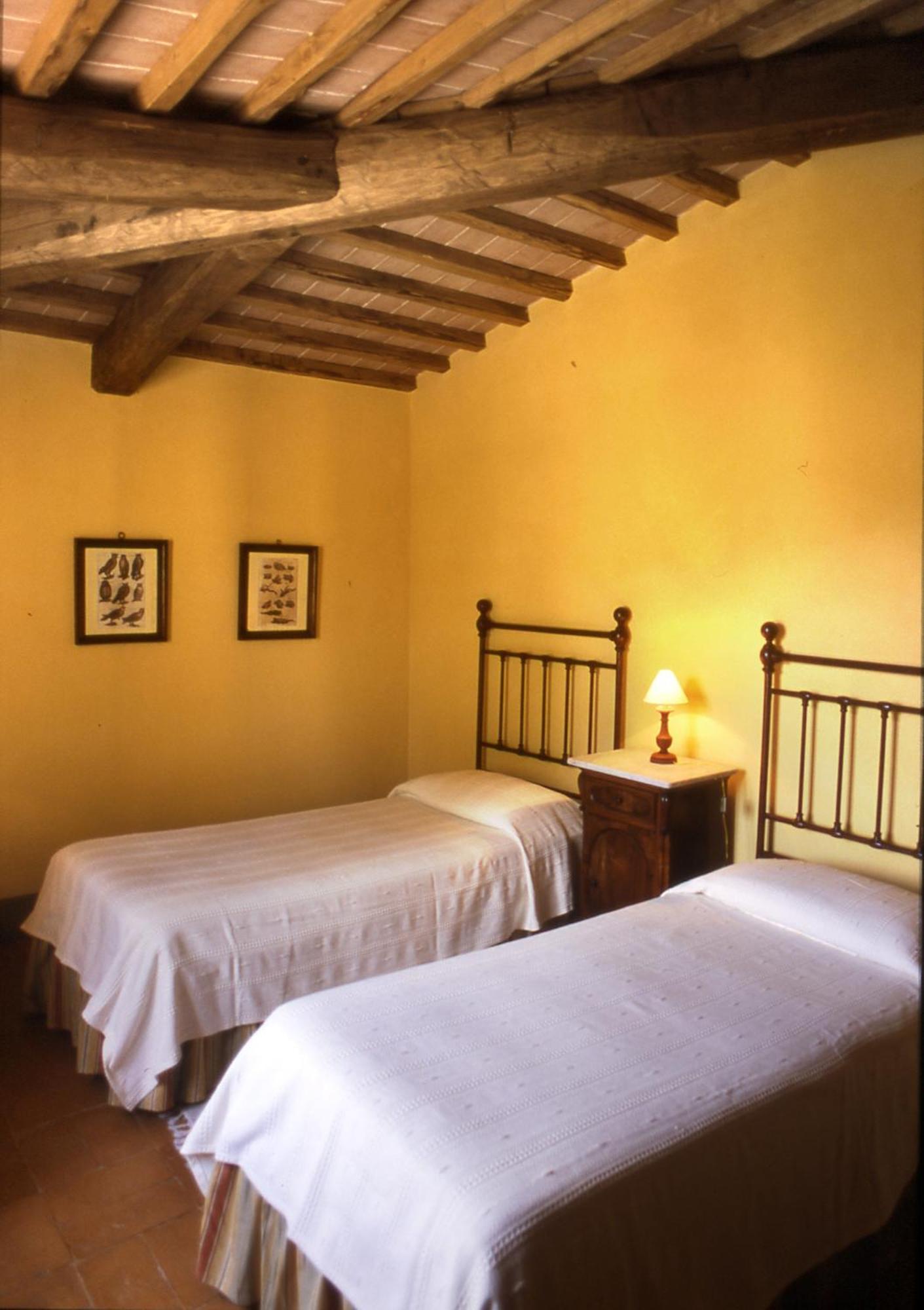 Agriturismo Fattoria Santa Vittoria Pozzo  エクステリア 写真
